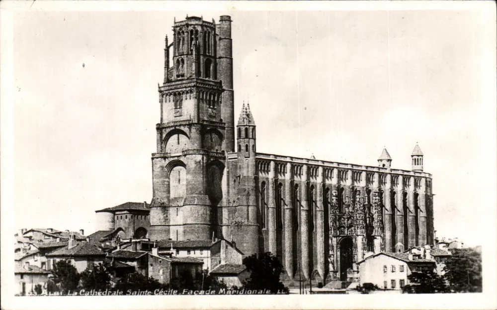 Die Kathedrale Sainte-Cécile - Südliche Fassade — LL - Vorderseite