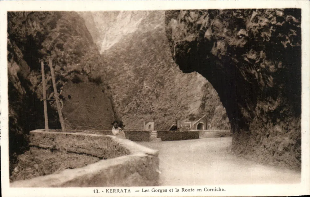 Kerrata — Las Gorges y la Carretera en Cornisa — Editor: Photo-Esblis, Alger - Anverso