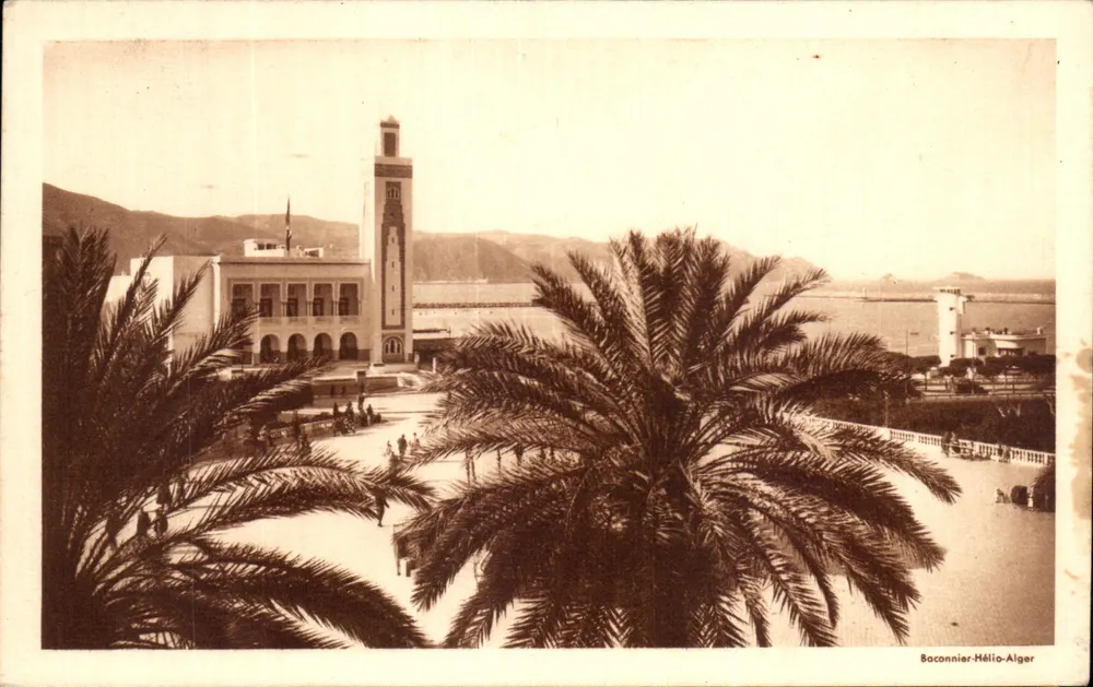 Baconnier-Héliopolis-Alger — vue de l'Hôtel de Ville et de la Rade, éditeur Baconnier-Héliopolis-Alger - Vorderseite