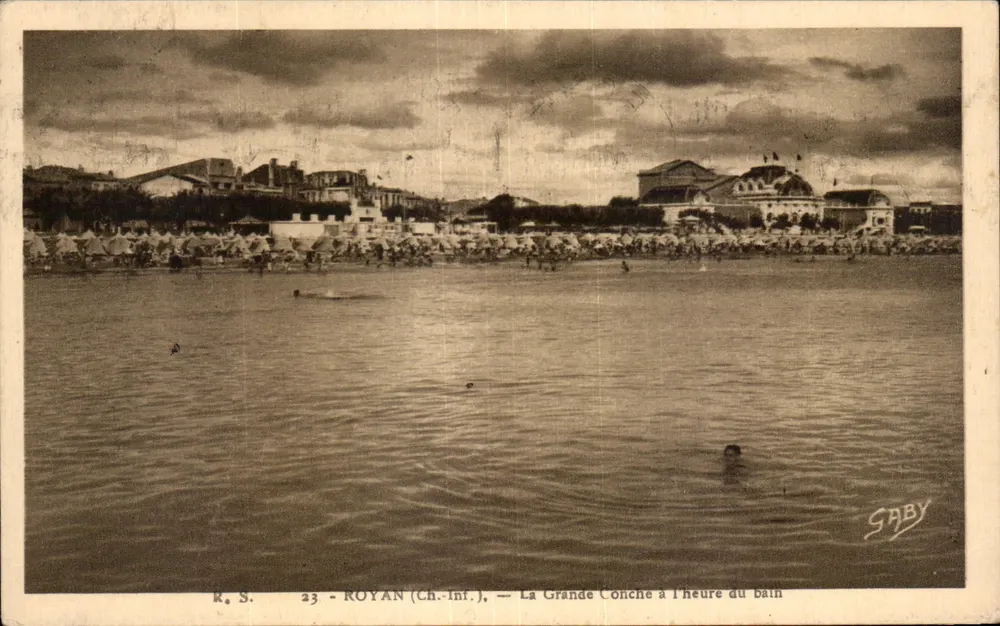 ROYAN (Ch.-Inf.) — Die Große Conche zur Badezeit — SABY - Vorderseite