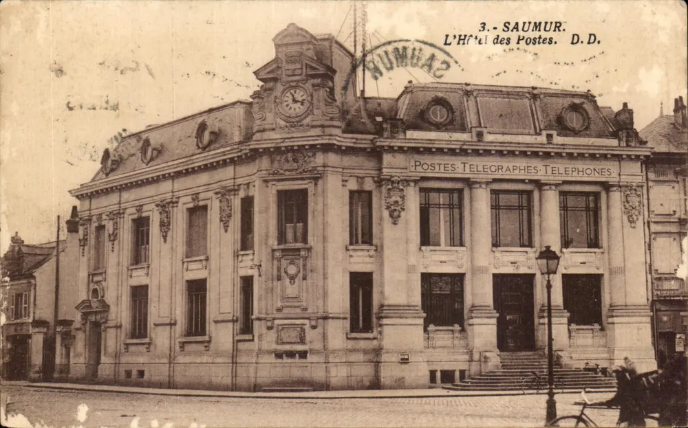 Saumur — L'Hôtel des Postes, Télégraphes, Téléphones — D.D. (éditeur) - Frente