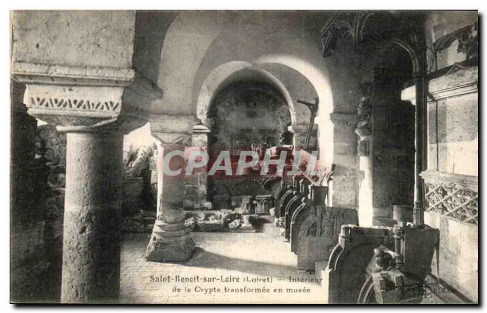 Saint-Rémy-sur-Loire (Loirat) — Interior da Cripta transformada em museu — L. Lenormand, Orléans - Frente