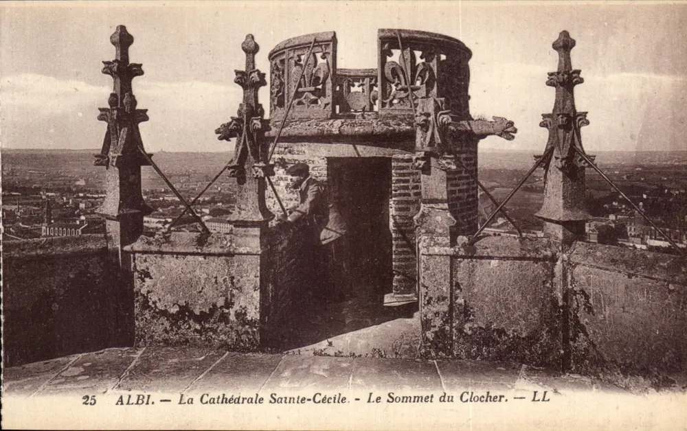 Albi — Die Kathedrale Sainte-Cécile — Der Gipfel des Glockenturms — LL - Vorderseite