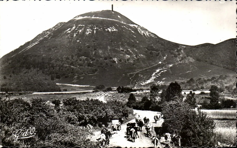 Le Puy-de-Dôme — östlicher Ausblick — edition G.d'O - Vorderseite