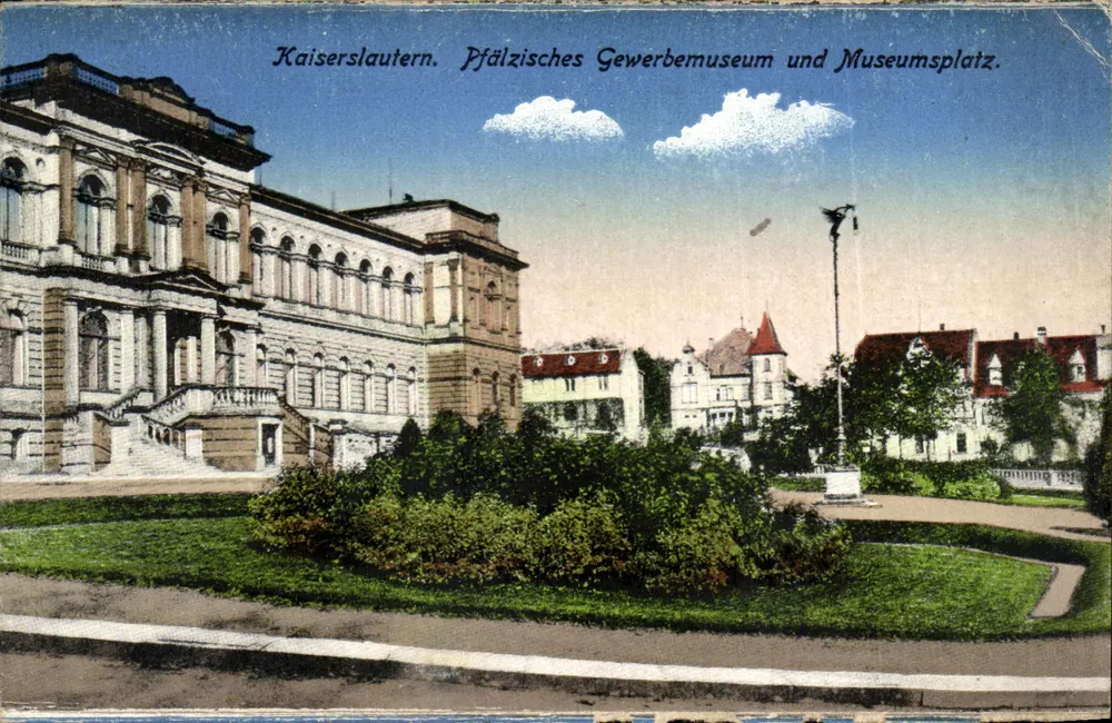 Kaiserslautern. Pfälzisches Gewerbemuseum und Museumsplatz. - Vorderseite
