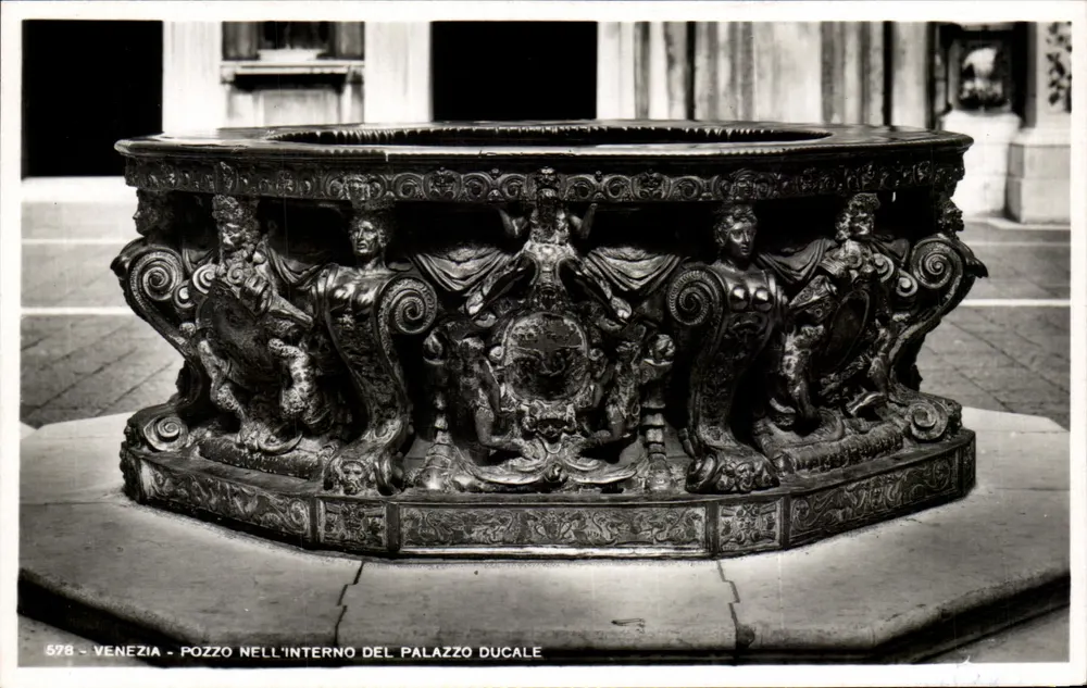 Veneza - Poço no interior do Palácio Ducale — n° 578 - Frente