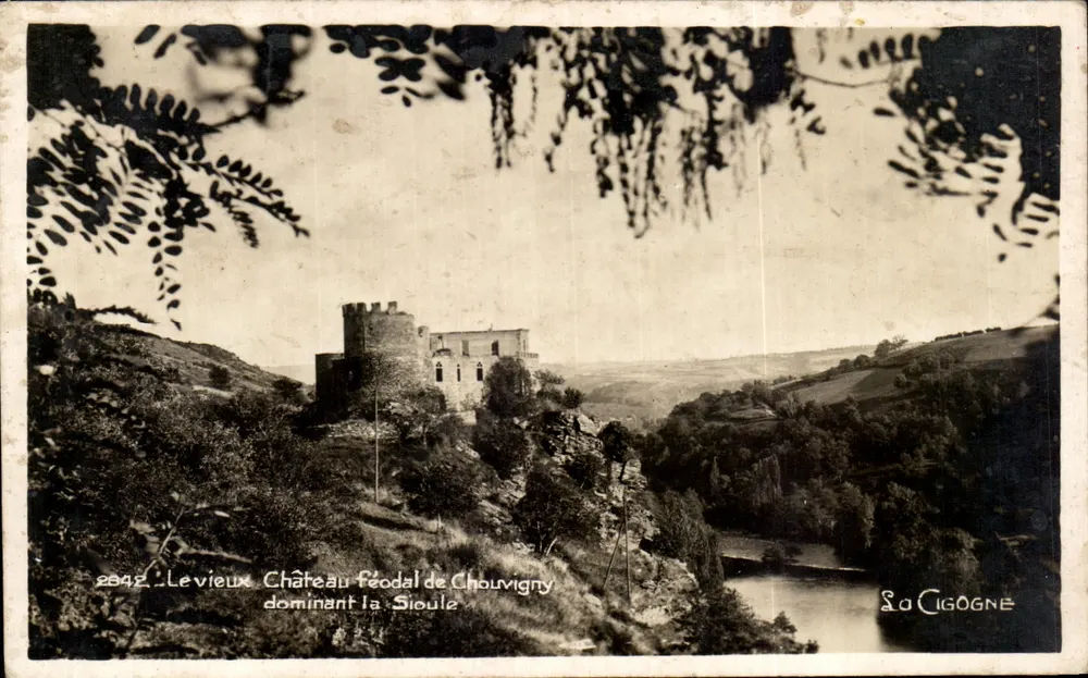 Das alte feudale Schloss von Chouvigny über der Sioule — La Cigogne, n° 2842 - Vorderseite