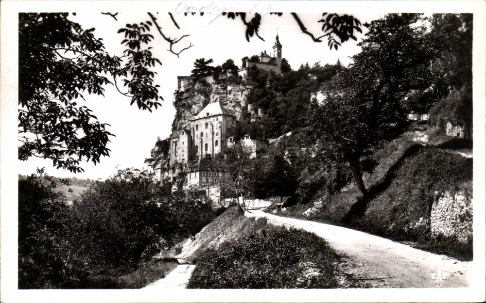 Rocamadour — Ansicht des Felsens von der Straße nach Cahors — Verlag BEAL-PHOTO, Paris - Vorderseite