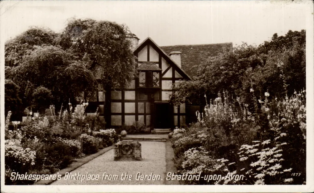 Shakespeare's Geburtsort vom Garten aus — Stratford-upon-Avon — English Series Post Card, n°1577 - Vorderseite