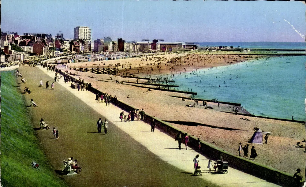 Le Havre (Seine-Maritime) — Vue d'ensemble de la plage — Bloc Frères Bordeaux - Frente