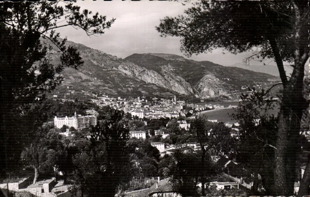 Menton — Ansicht vom Carré — Fotograf Veritabile - Vorderseite