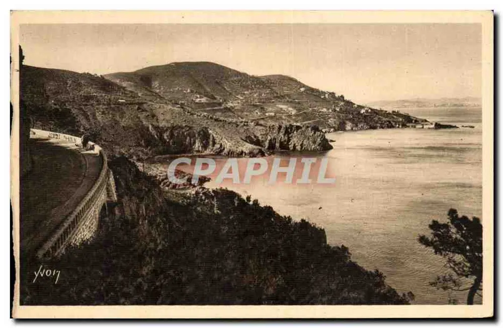 Vue de la Route de la Corniche d'Or à Théoule-sur-Mer — Alpes-Maritimes — éditeur Yvory - Recto