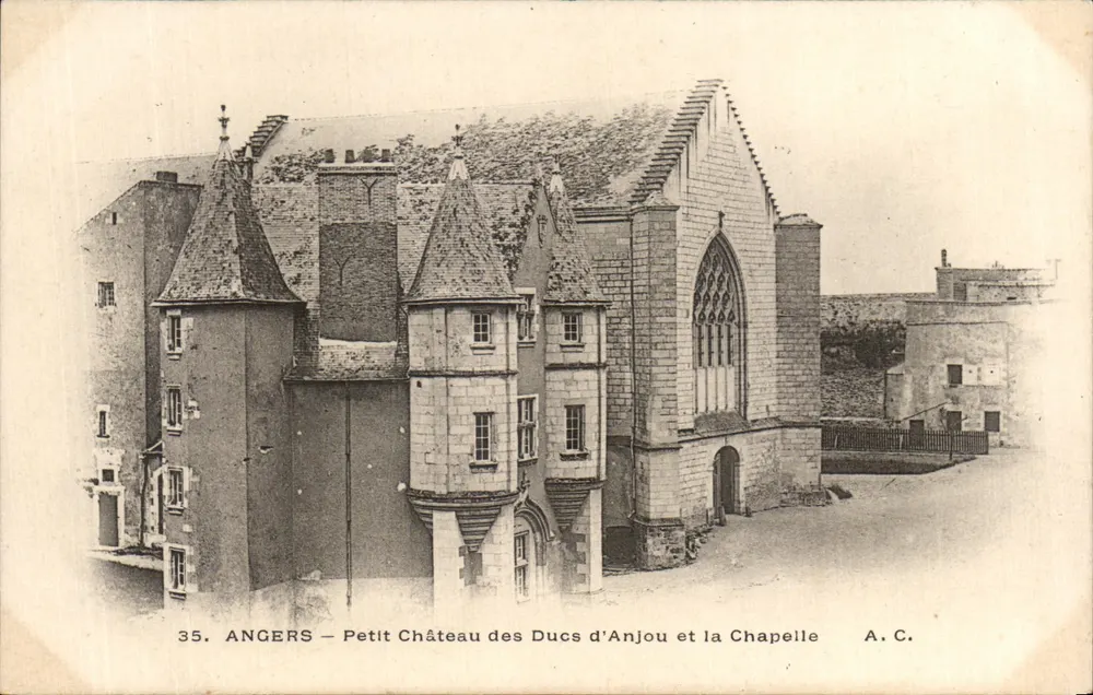 Angers — Petit Château des Ducs d'Anjou und die Kapelle — A.C. Nr. 35 - Vorderseite