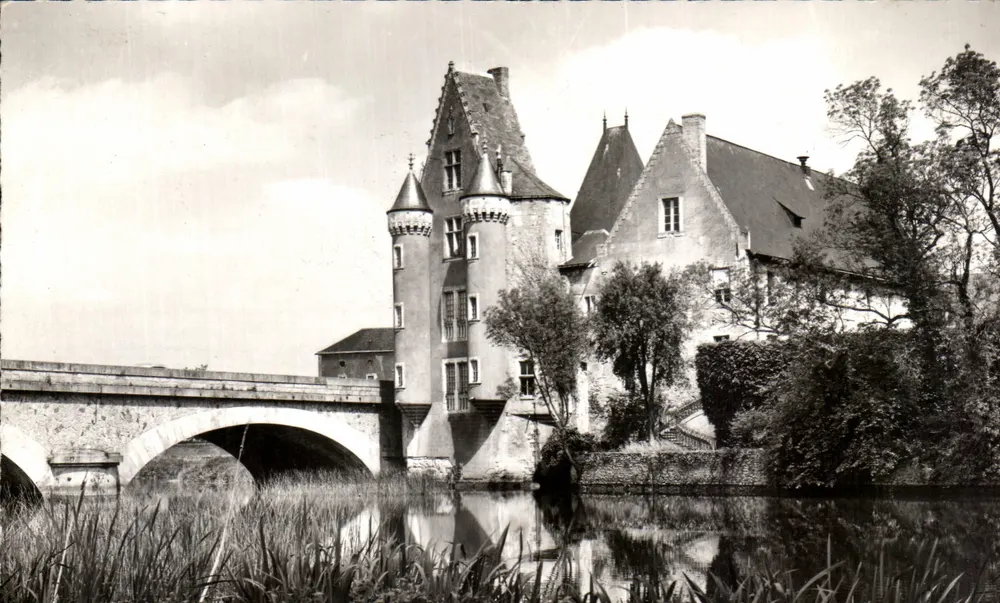 Das Carmeliter Schloss — am Ufer des Loir — Éditions du Globe - Vorderseite