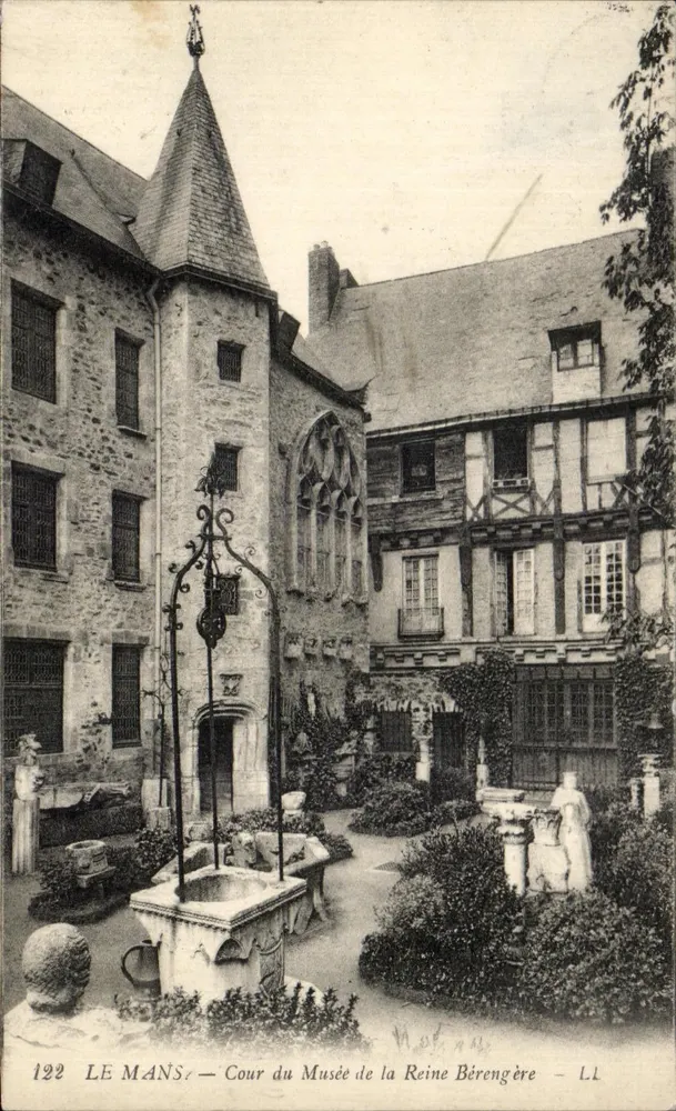 Le Mans — Cour du Musée de la Reine Bérengère — éditeur L.I. n°122 - Vorderseite