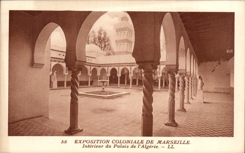 Innenraum des Palastes von Algerien — Kolonialausstellung in Marseille — LL - Vorderseite