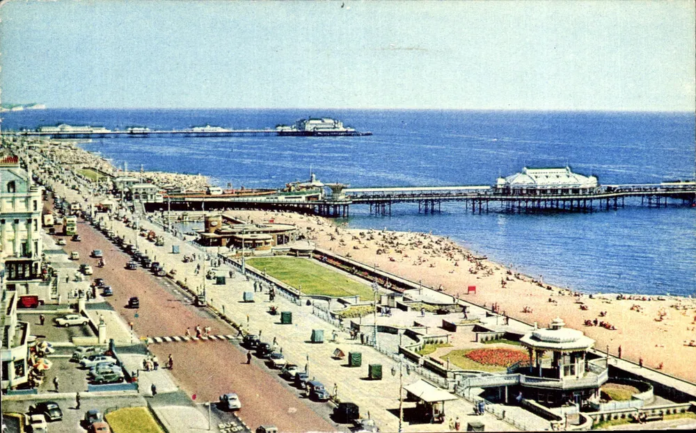 Brighton — Vista da promenade e do pontão — Valentine's Ltd. & Sons, Dundee - Frente