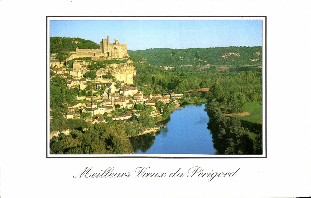 Castelo de Beynac — Périgord — Foto: Estúdio Tourny, M 16 - Frente