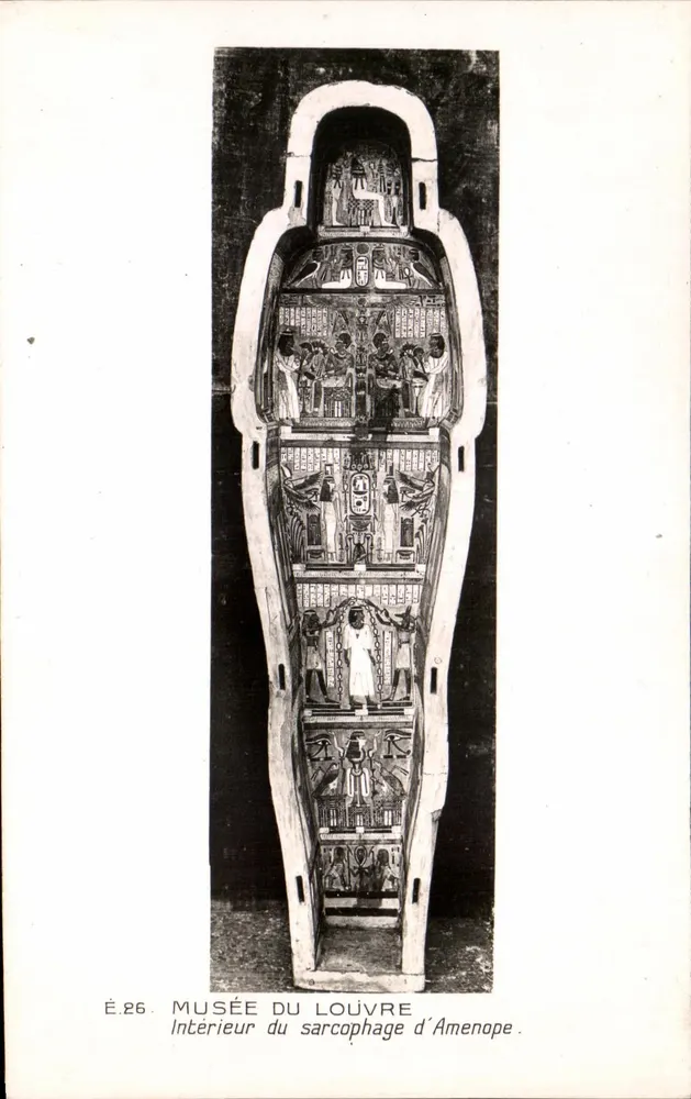 Innenansicht des Sargfasses von Amenope — Musée du Louvre — n° É.26 - Vorderseite