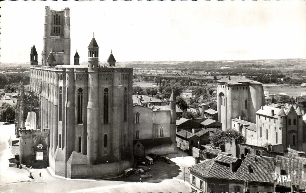 Kathedrale Sainte-Cécile in Albi — Luftbild — Verlag APA - Vorderseite