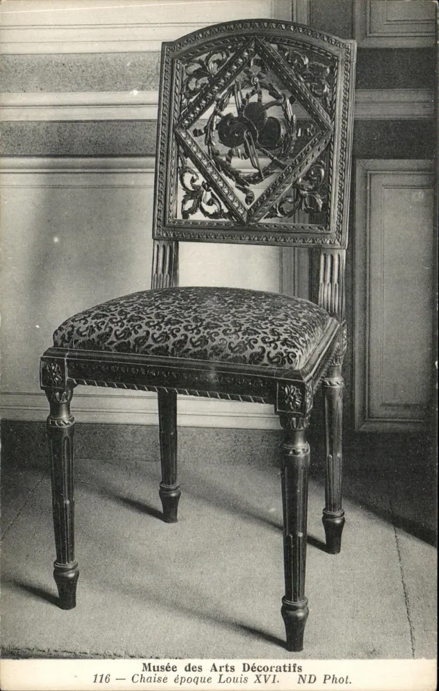 Stuhl aus der Louis-XVI-Zeit — Musée des Arts Décoratifs — ND Fot. - Vorderseite