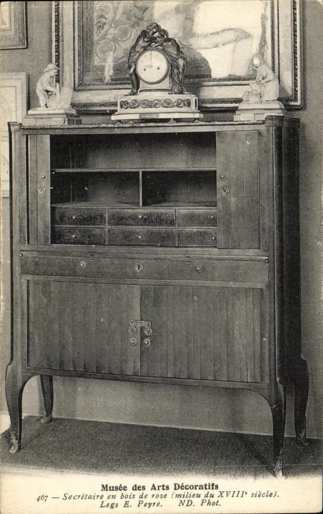 Sekretär aus Rosenholz — Mitte des 18. Jahrhunderts — Musée des Arts Décoratifs, Erbe von E. Peyre - Vorderseite