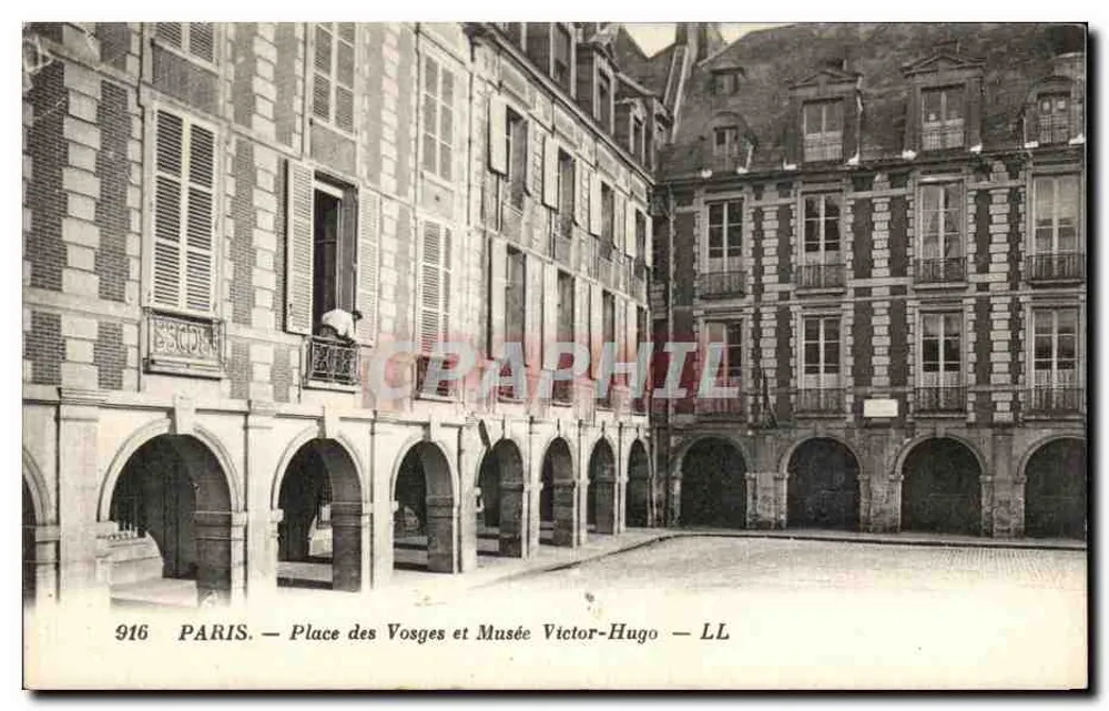Paris — Place des Vosges und Musée Victor-Hugo — LL - Vorderseite