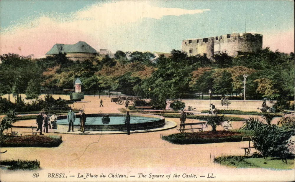 BREST — La Place du Château — Der Platz des Schlosses — LL. — n°89 - Vorderseite