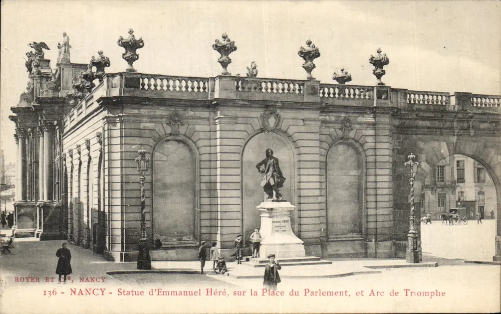 Statue von Emmanuel Héré auf der Place du Parlement und Arc de Triomphe — Royer et Cie, NANCY, Nr. 136 - Vorderseite