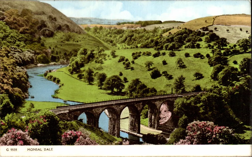 Monsal Dale — Eisenbahnbrücke über den Pass — Verlag Harvey Barton & Co. Ltd. Nr. G 5535 - Vorderseite