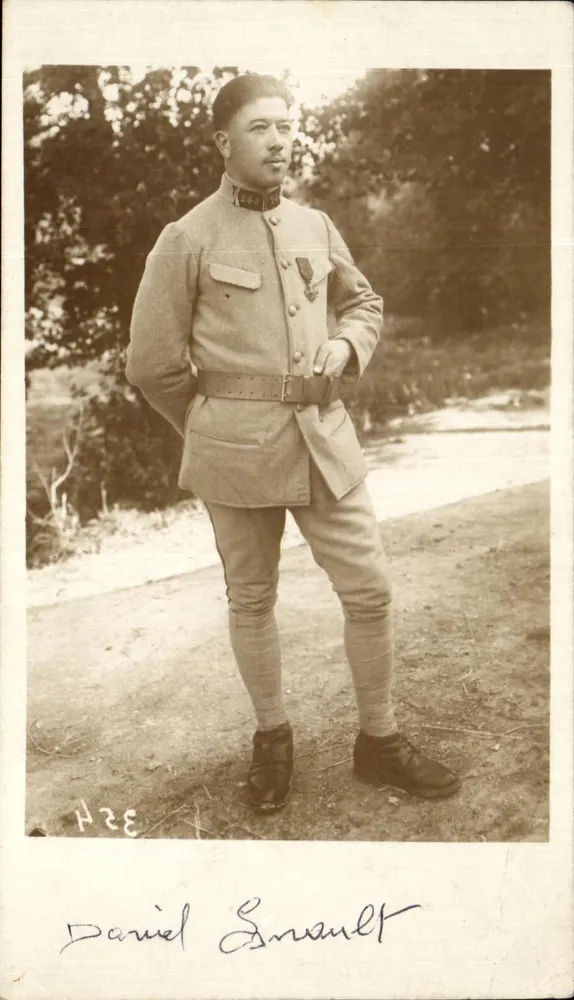 Daniel Granault — soldado em uniforme — fotógrafo A2E - Frente