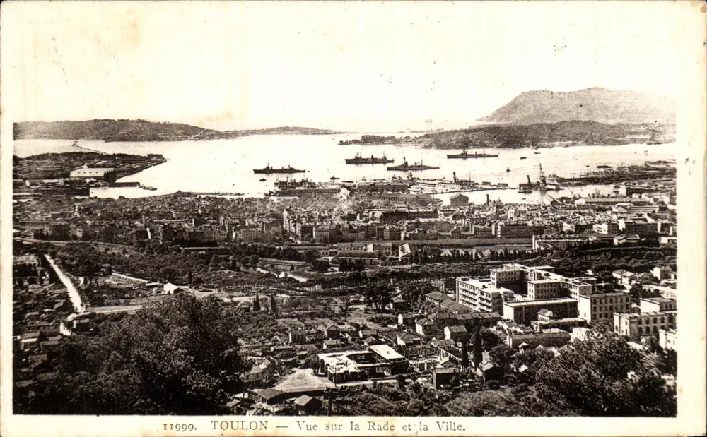 Toulon — Ansicht des Hafens und der Stadt — Les Belles Éditions Françaises, Nice - Vorderseite