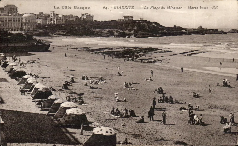 Biarritz — A Praia do Miramar — Maré baixa - Frente