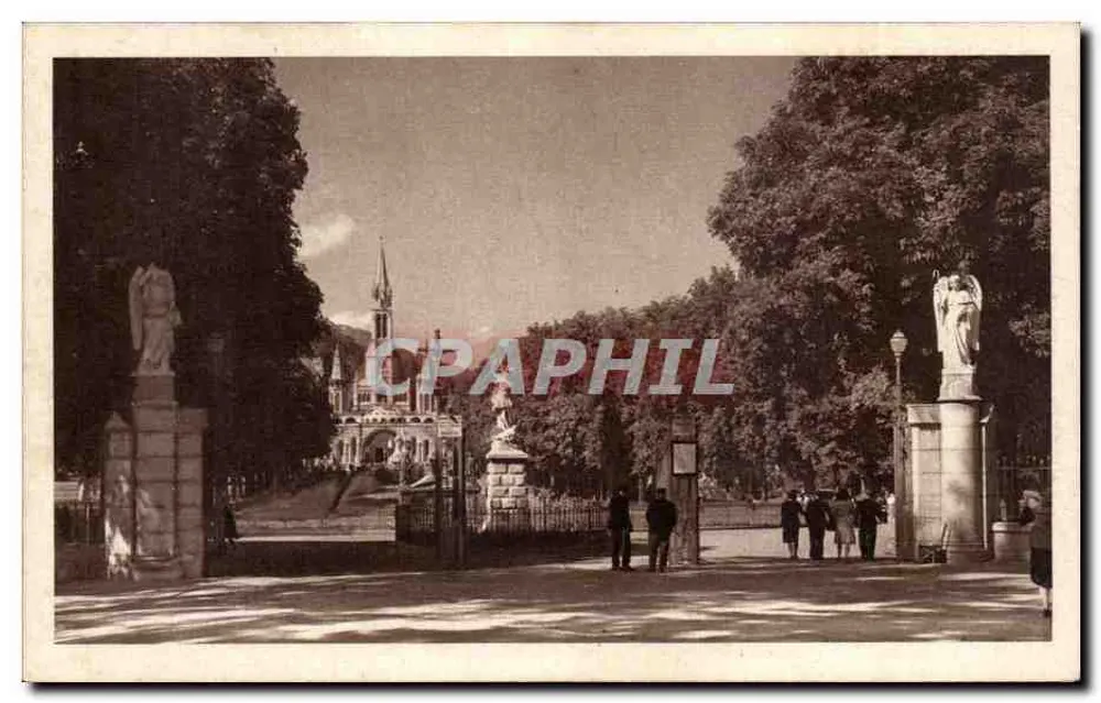 Lourdes — Der Eingang zu den Heiligtümern — Édition Palais du Spa - Vorderseite