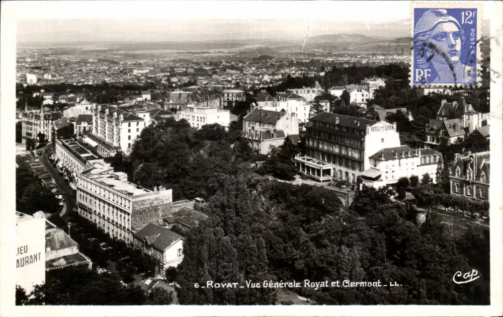 Royat — Vista Geral de Royat e Clermont — Jeu Aurant - Frente