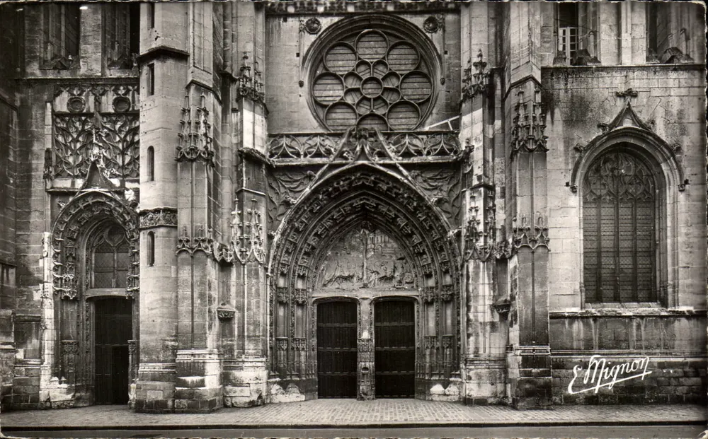 Dreux (E.-et-L.) — Grand Portail de l'Église Saint-Pierre — Verleger E. Mignon, n° 6184 - Vorderseite