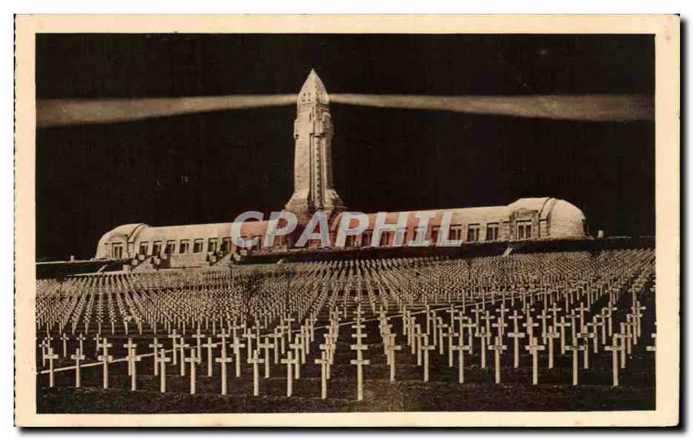 Ossuário e Farol de Douaumont — Ossuário de Douaumont — editor desconhecido, número de série não visível - Frente