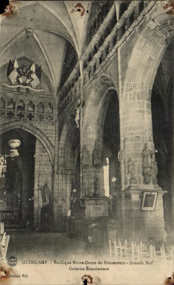 Guingamp - Basilika Notre-Dame de Bonsecours - Große Nave und Renaissance-Galerien - Vorderseite