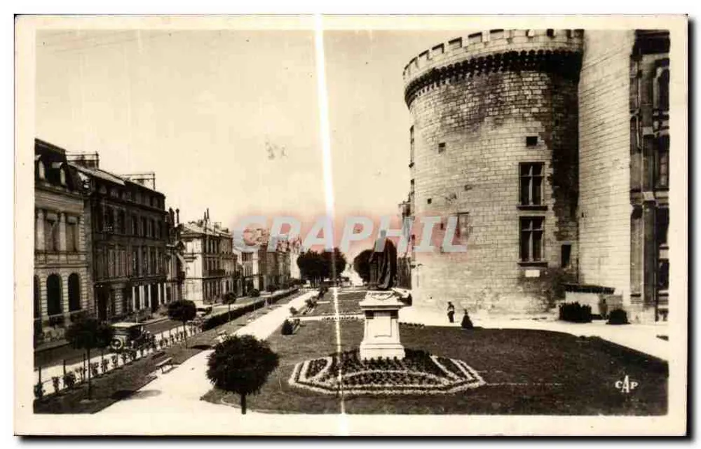 Gärten des Rathauses — Angoulême — C.A.P. Paris - Vorderseite