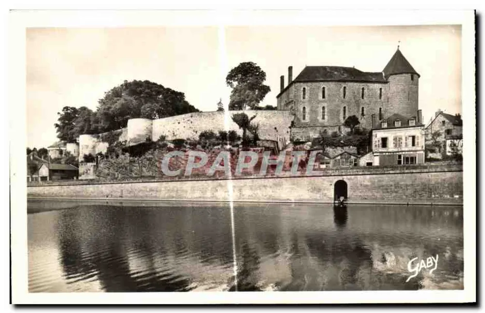 Le Quai Carnot und das Alte Schloss — Mayenne — Éditions GABY - Vorderseite
