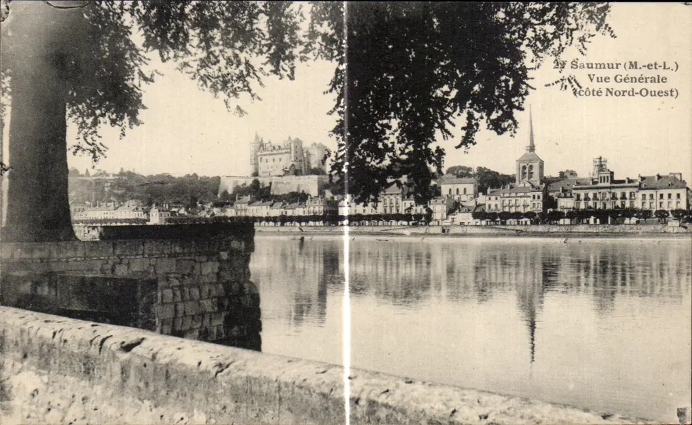 Saumur (M.-et-L.) — Allgemeiner Blick (Nordwestseite) — R. Dorange, Tours - Vorderseite