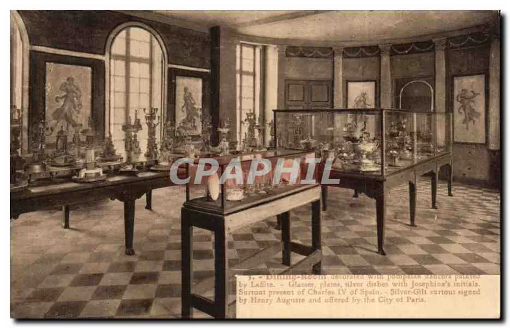 Sala de jantar decorada — objetos de arte e porcelana — editor desconhecido - Frente