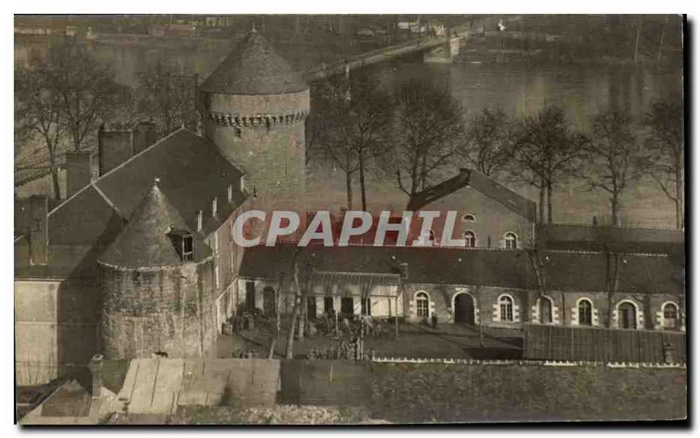 Castelo de Tours — vista aérea — Papagino, 26 Rue Nationale, Tours - Frente
