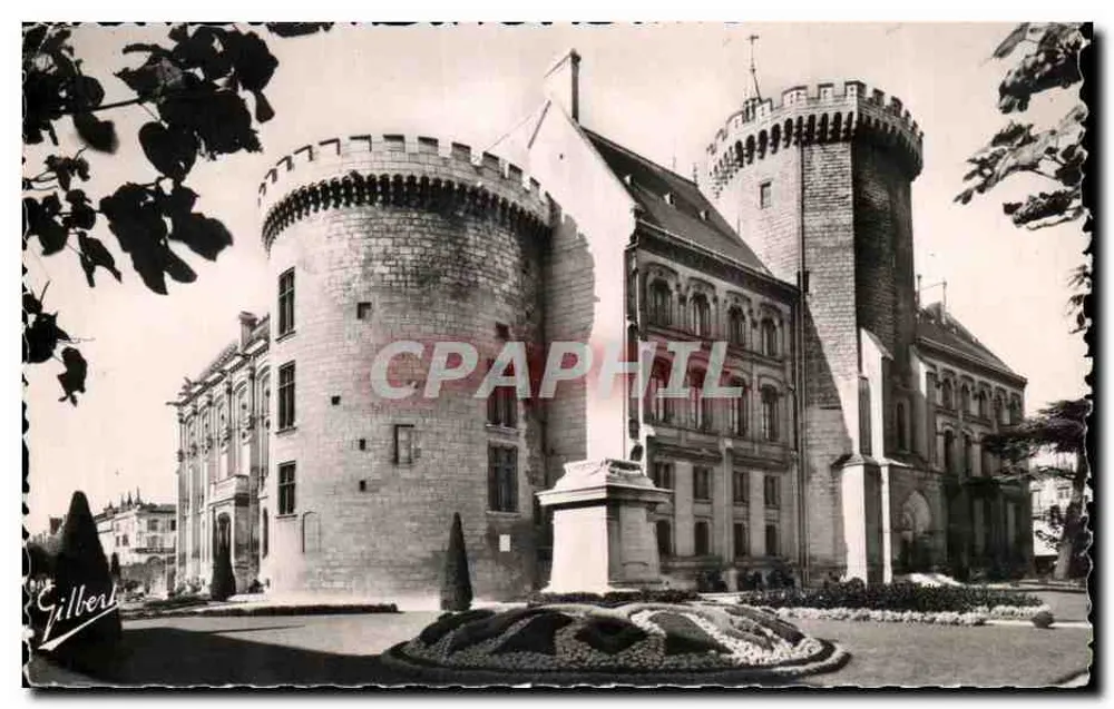 Rathaus von Angoulême — Tour de Valois — Éditions Charenteaises d'Art A. Gilbert - Vorderseite