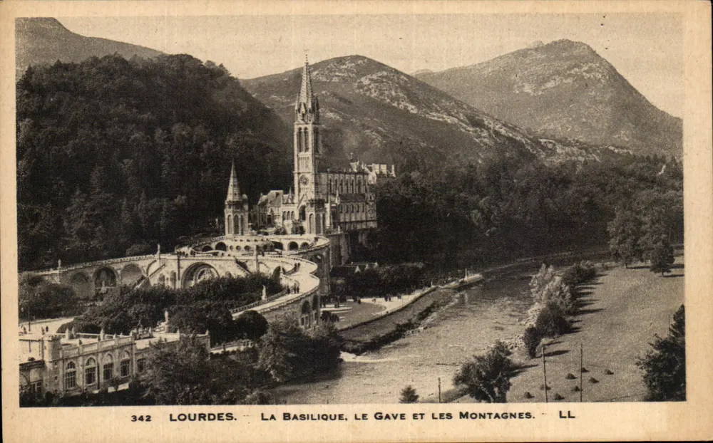 Lourdes — Die Basilika, der Gave und die Berge — LL, n° 342 - Vorderseite