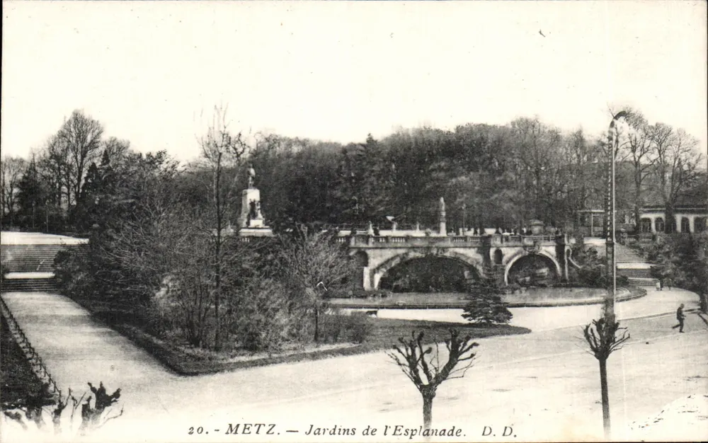 Metz — Jardins de l'Esplanade — D.D. - Frente