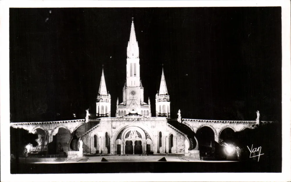 Lourdes — A Basílica iluminada — Edição Photo Durnault - Frente