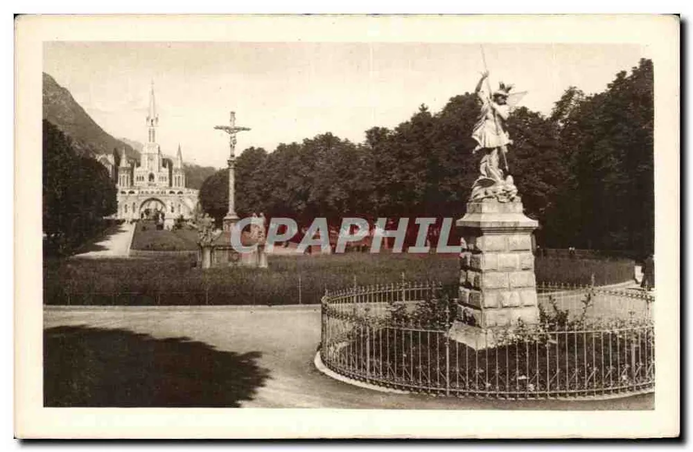 Lourdes — St-Michel, die Kreuz der Bretonen und die Basilika P. D. — Edition P. Doucet Lourdes - Vorderseite