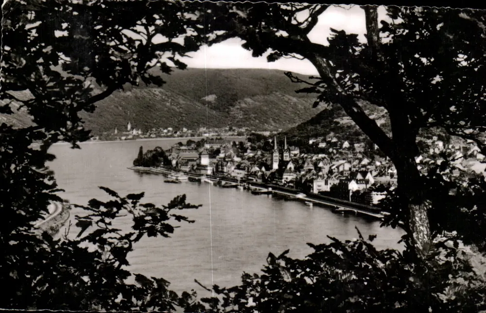 Boppard, die Perle des Rheins — vue du Rhin et du village — Anstaltkartendruck Saoning & Co., Lübeck, N.R. 2152 v - Recto