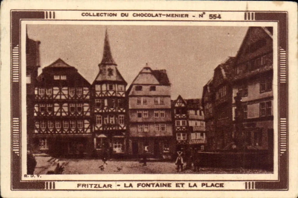 Fritzlar — Die Fontäne und der Platz — Sammlung Chocolat-Menier — Nr. 554 - Vorderseite